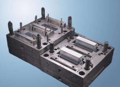 深（shēn）圳注塑模具廠家（jiā），非標準件廠家加工定（dìng）做模具配件的優勢